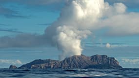 Éruption de White Island, le 9 décembre 2019. 