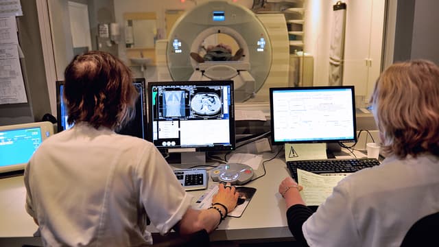 Un patient passe un scanner. (Photo d'illustration)