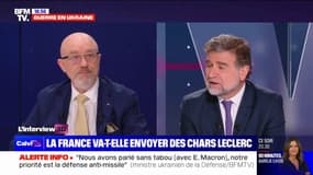 Le ministre de la Défense ukrainien affirme que "les 12 Caesar [livrés par la France] vont changer la situation"