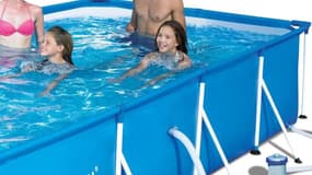 Cette piscine hors-sol à moins de 300€ sera sans aucun doute la star de l'été