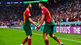 Bernardo Silva félicite Goncalo Ramos