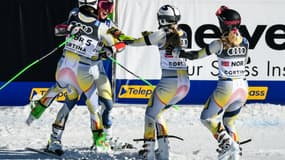La joie des Norvégiens Sebastian Foss-Solevaag, Fabian Wilkens Solheim, Kristina Riis-Johannessen et Thea Louise Stjernesund, après avoir remporté face à la Suède, la finale du parallèle par équipe mixte aux Championnats du monde, le 17 février 2021 à Cortina d'Ampezzo (Italie)