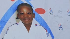 Une photo de Zacharie dans sa tenue de judo, au domicile de ses parents à Epinay-sur-Seine (Seine-Saint-Denis).