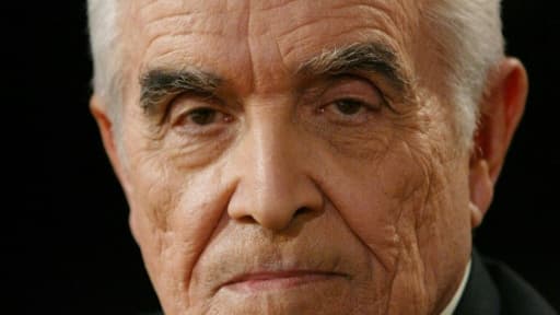 Portrait du philosophe René Girard pris le 29 avril 2004 sur le plateau de l'émission "Culture et dépendances" enregistrée au siège de France Télévision à Paris