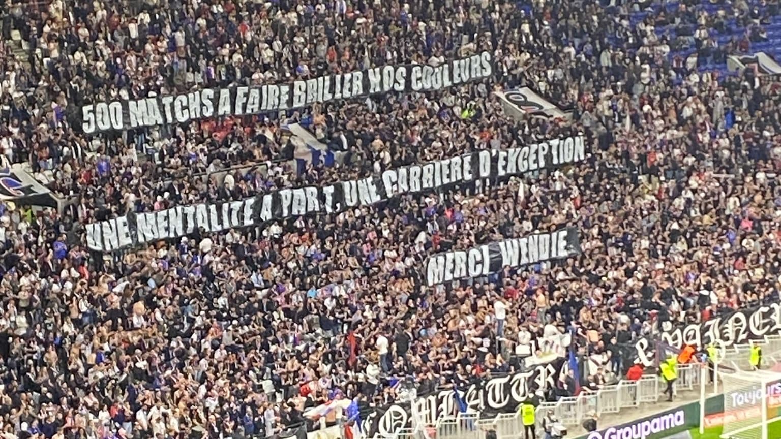 La banderole des Bad Gones pour Wendie Renard.
