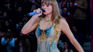 La chanteuse et compositrice américaine Taylor Swift sur la scène du Groupama Stadium à Lyon, lors de sa tournée Eras Tour, le 2 juin 2024