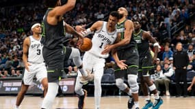 Victor Wembanyama à la lutte lors de la défaite de San Antonio à Minnesota (102-94), le 6 décembre 2023