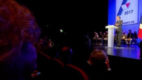 A Poitiers, François Fillon reçoit le soutien des militants: "il faut arrêter ces calomnies honteuses"