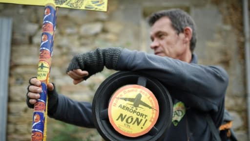 Manifestation contre la projet du transfert de l'aéroport nantais à une vingtaine de kilomètres plus au nord, à Notre-Dame-des-Landes (Loire-Atlantique), le 8 octobre 2016