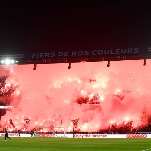 Plusieurs supporters ont été interdits de stade après le craquage de nombreux fumigènes lors du PSG-Nantes pour l'anniversaire du virage Auteuil