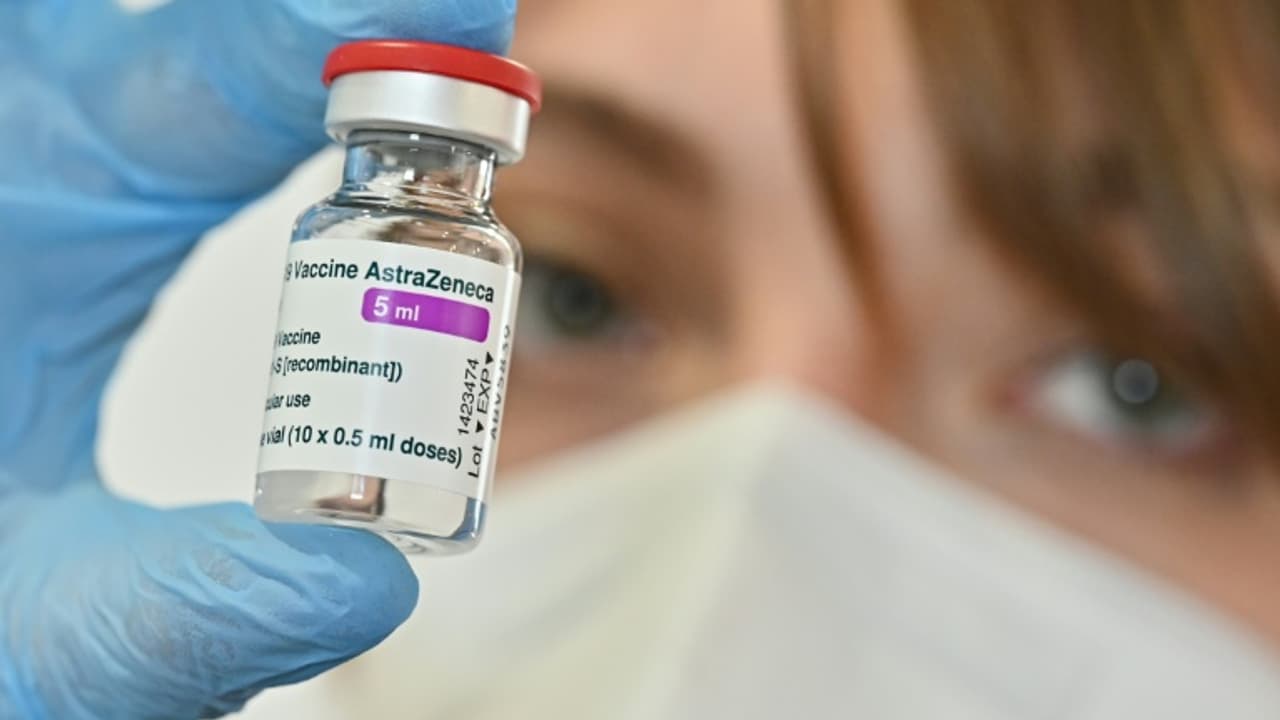 Covid-19: Le Vaccin D'AstraZeneca Change De Nom Commercial