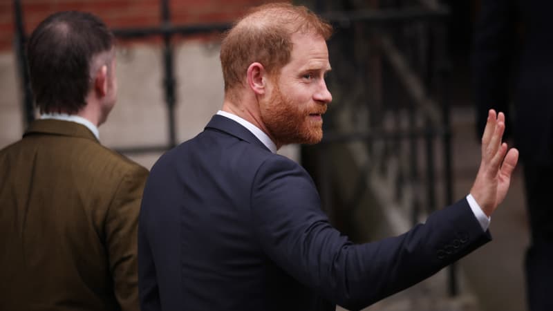 Le prince Harry arrive au tribunal à Londres, pour son dernier procès contre les tabloïds