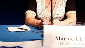 La présidente du Front national Marine Le Pen verrait comme un "succès" de faire entrer à l'Assemblée "un, deux, trois, quatre ou cinq (députés)" mais espère "en faire élire plus que cela" pour avoir un rôle charnière et changer "toute la physionomie du P