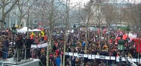 Manifestations contre la loi Travail: la place de la République est noire de monde