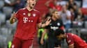 La réaction du défenseur du Bayern Munich Niklas Suele, après avoir raté une occasion, lors de la défaite à domicile face à l'Eintracht Francfort, lors de la 7e journée de Bundesliga, le 3 octobre 2021 à Munich