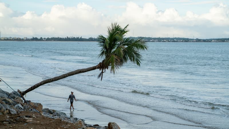 Emportés par le typhon Kalmaegi, trois hommes retrouvés en mer au large du Vietnam après 40 heures dans l'eau