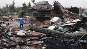 Des maisons détruites après le passage du typhon Hagibis, le 12 octobre 2019 à Ichihara dans la préfecture de Chiba au Japon. 