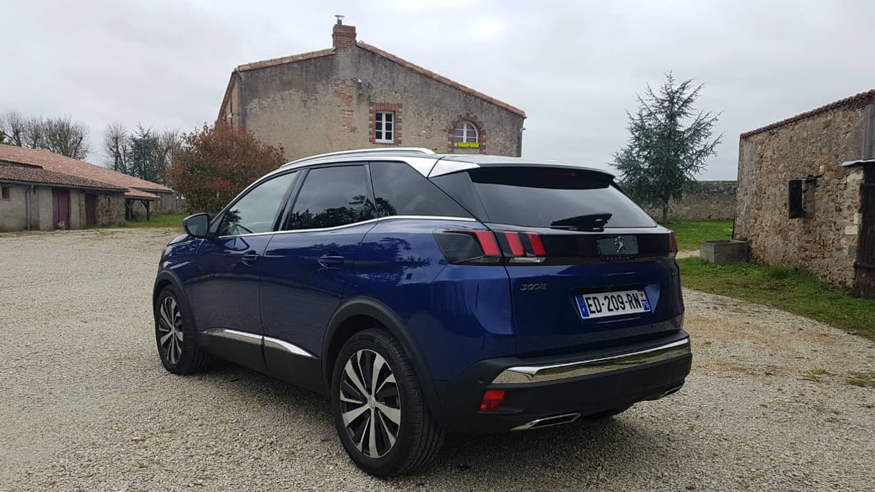 L'option hayon mains libres qu'on retrouve désormais sur de nombreux modèles se révèle vraiment pratique. L'option hayon mains libres qu'on retrouve désormais sur de nombreux modèles se révèle vraiment pratique.