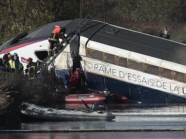 Le TGV victime d'un accident lors d'un essai le 14 novembre 2015, à Eckwersheim.
