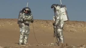 Mars sur Terre: une simulation de base spatiale dans le désert