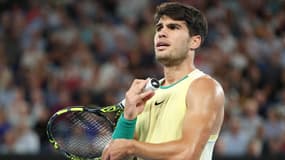 Carlos Alcaraz face à Alexander Zverev, le 24/01/2024 en quart de finale de l'Open d'Australie