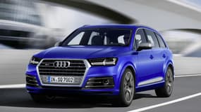 Audi a dévoilé le 03 mars la première déclinaison S de son grand SUV Q7, baptisée en toute simplicité le SQ7. C'est un diesel de 435ch.