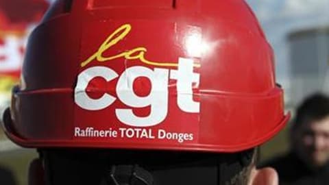 La CGT fait un bilan au vitriol du quinquennat de Nicolas Sarkozy, fustigeant son "échec total sur l'emploi et sur la politique industrielle" ou "la casse du système de protection sociale", à un mois du premier tour de l'élection présidentielle. /Photo d'