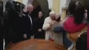 Elle voulait mourir, elle rencontre le Pape et change d'avis