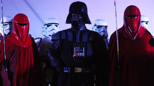 Jedi, Stormtroopers et autres Sith ont investi le désert tunisien, sur les lieux de tournage de "l'Episode 1", le 4 mai dernier.