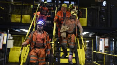 Au Royaume-Uni, l'extraction de la houille remonte à l'époque romaine et où plusieurs dizaines de sites étaient encore opérationnels au début des années 2000.