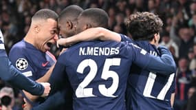Les joueurs du PSG célèbrent le but d'Ousmane Dembélé face au Barça en Ligue des champions, le 11 avril 2024
