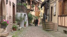 Voici l'une de rues du "plus beau village" de France, Eguisheim.