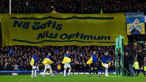 Un immense tifo pro-Ukraine lors de Everton-City en Premier League, le 26 février 2022