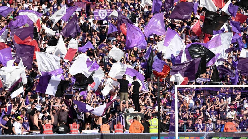 Le public de Toulouse lors de la validation du sacre en Ligue 2, le 7 mai 2022