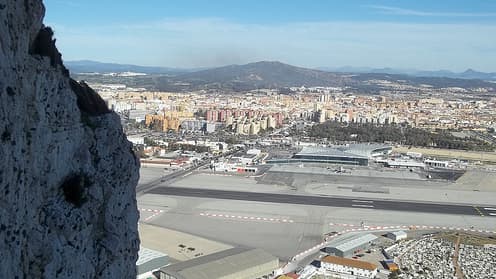 Vue sur l'aéroport de Gibraltar.