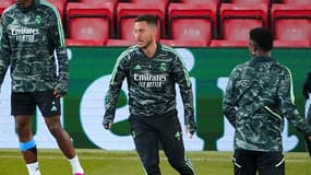 Eden Hazard pendant un échauffement du Real en 2023
