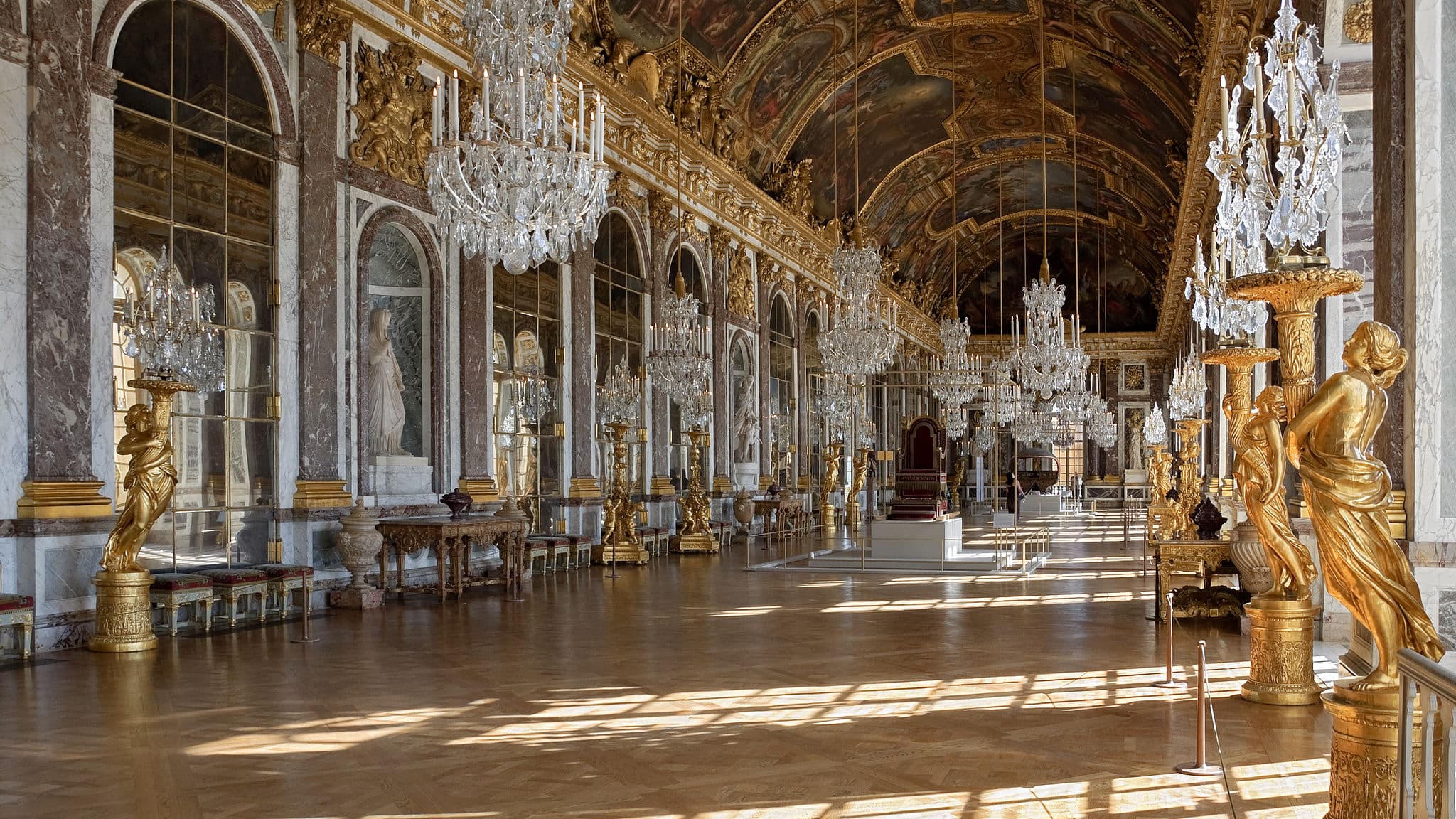 Qui A Construit Le Chateau De Versailles La transformation du château de Versailles en hôtel se précise