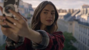 Lily Collins dans "Emily in Paris"
