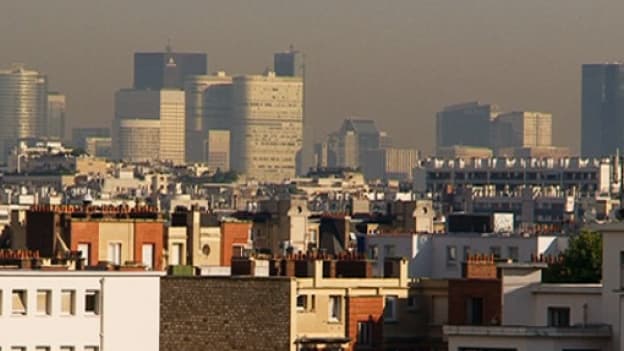 La nappe de pollution, bien visible dans le ciel de Paris, ici en mars 2014. 