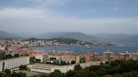 Les écoles sont fermées vendredi à Ajaccio en raison de la chaleur et de la pollution de l'air.