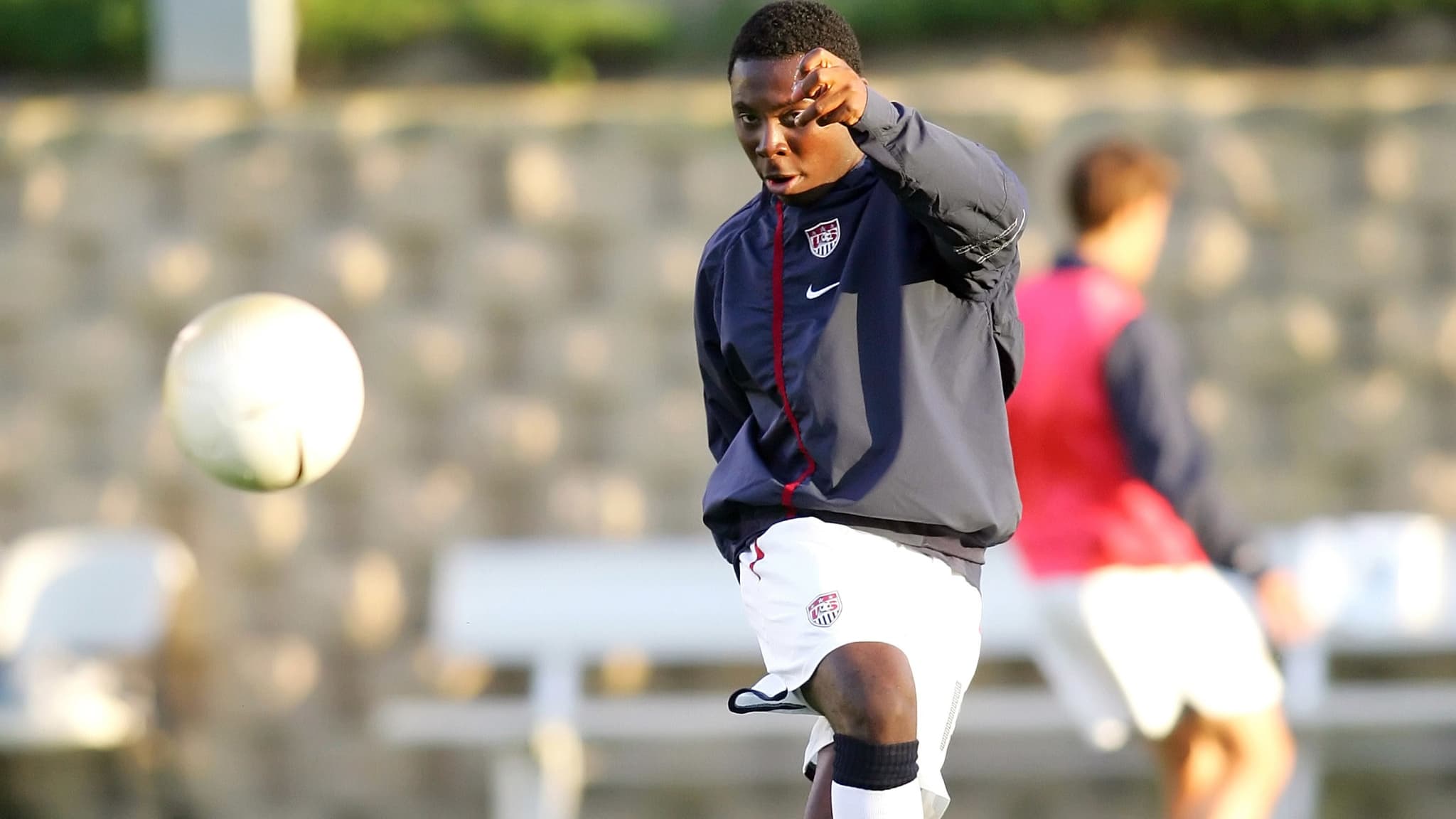 L'Américain Freddy Adu lors de sa première convocation avec les États-Unis en janvier 2006