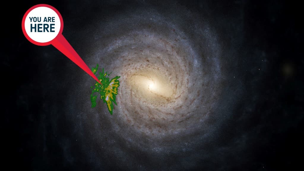 Sur cette image distribuée par l'Agence spatiale européenne (ESA) le 13 juin 2022, une impression artistique de la Voie lactée et, par-dessus, une superposition montrant l'emplacement et la densité d'un échantillon d'étoiles jeunes provenant de la version 3 des données de Gaia (en jaune-vert). Le signe "vous êtes ici" pointe vers le Soleil. Sur cette image distribuée par l'Agence spatiale européenne (ESA) le 13 juin 2022, une impression artistique de la Voie lactée et, par-dessus, une superposition montrant l'emplacement et la densité d'un échantillon d'étoiles jeunes provenant de la version 3 des données de Gaia (en jaune-vert). Le signe "vous êtes ici" pointe vers le Soleil.