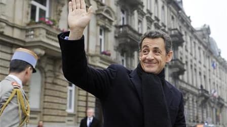 Nicolas Sarkozy à Strasbourg, mardi. La cote du chef de l'Etat remonte de huit points, à 40% d'opinions positives, dans l'observatoire politique de CSA pour Les Echos publié mercredi. /Photo prise le 8 novembre 2011/REUTERS/Eric Feferberg/Pool