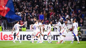 Les Lyonnais après le but de Corentin Tolisso lors de la victoire (4-1) contre Rennes le 26 avril 2025.