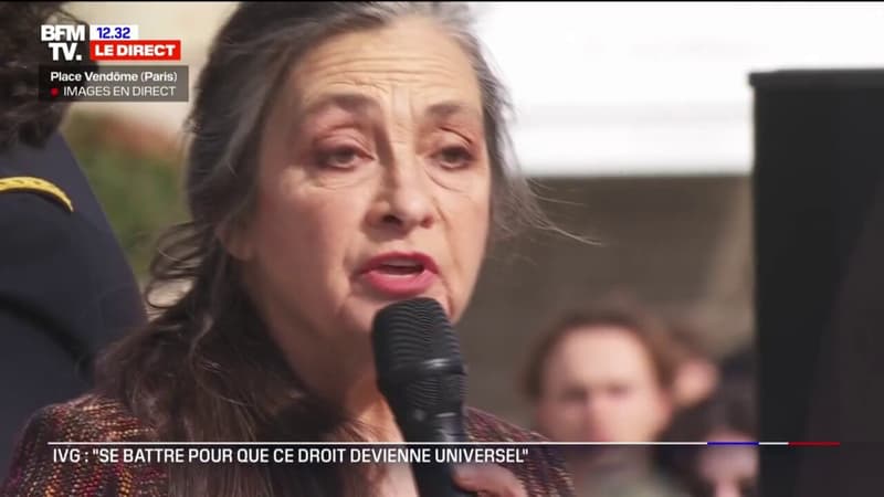 IVG: la Marseillaise, interprétée par Catherine Ringer, résonne place Vendôme après le discours d'Emmanuel Macron