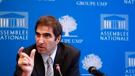 Le nouveau président du groupe UMP de l'Assemblée, Christian Jacob, entend faire tous ses efforts pour aider Nicolas Sarkozy à mener à bien les réformes engagées jusqu'à la fin du quinquennat. /Photo prise le 24 novembre 2010/REUTERS/Jacky Naegelen