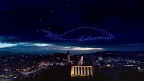 Les superbes images d’un spectacle de drones dans le ciel d’Édimbourg, en Écosse