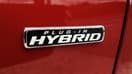 Le moteur thermique 4 cylindres Duratec 2,5l est associé à une batterie de 14,4 kwH et à un moteur électrique.