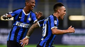 Ashley Young et Lautaro Martinez 