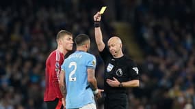 Rasmus Hojlund et Kyle Walker lors du derby Manchester United-Manchester City, le 15 décembre 2024.